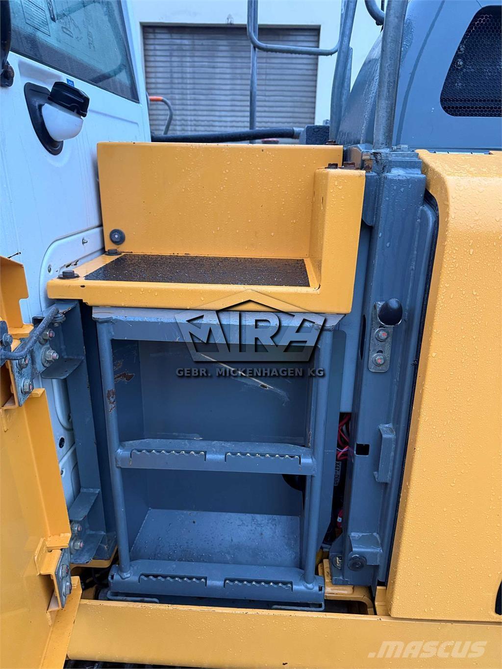 Liebherr R 922 LC Bageri guseničari