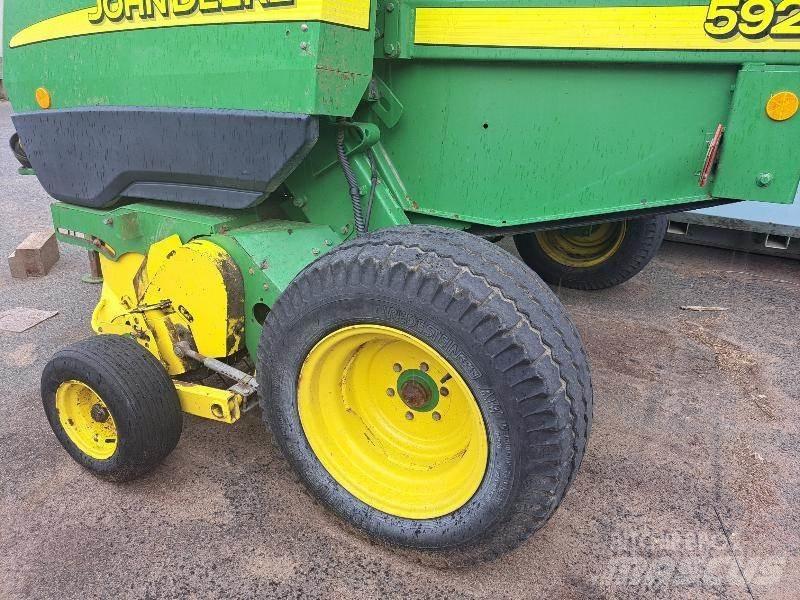 John Deere 592 Prese/balirke za rolo bale