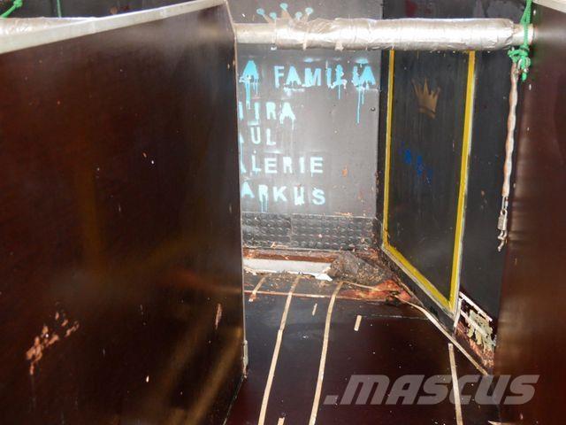  2 Pferde Prikolice za prevoz životinja