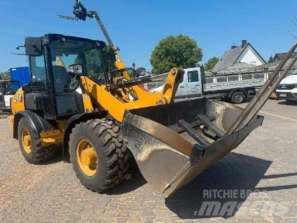 CAT 906 Utovarivači na točkove