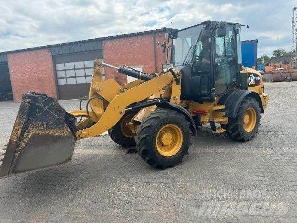 CAT 908 Utovarivači na točkove