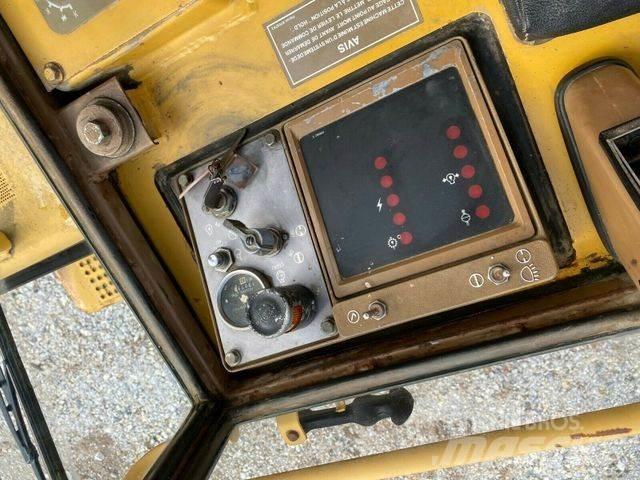 CAT 953 Laderaupe Buldožeri guseničari