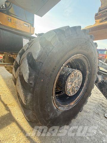 CAT M320 F Bageri točkaši