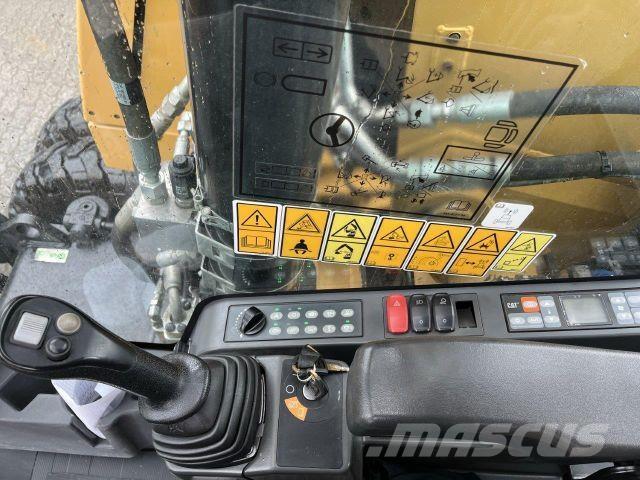 CAT M320F Ostalo za građevinarstvo