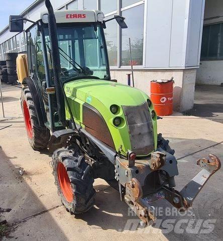 CLAAS Nectis 227 VE Traktori