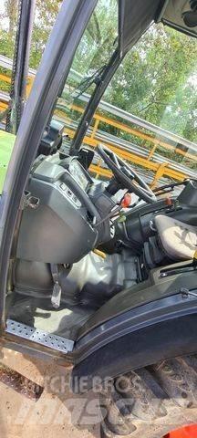 CLAAS Nectis 227 VE Traktori