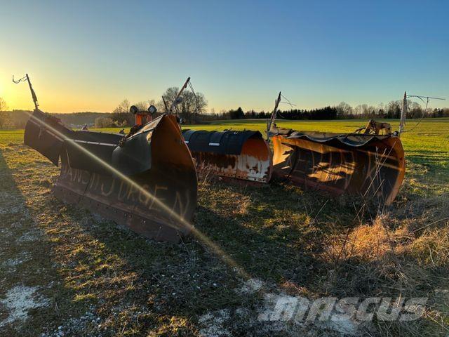 Dücker Schneepflug Plugovi obrtači