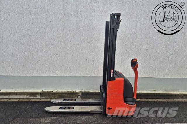 Linde L12 Visoko dizajući komisioni viljuškar