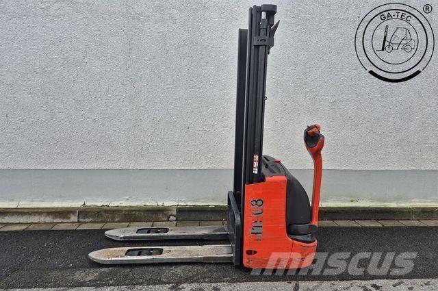 Linde L12 Visoko dizajući komisioni viljuškar
