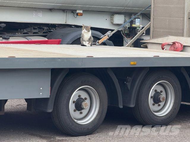  Tima Poluprikolice za autotransporter