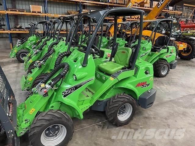 Avant 528 Skid steer mini utovarivači