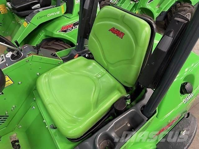 Avant 528 Skid steer mini utovarivači