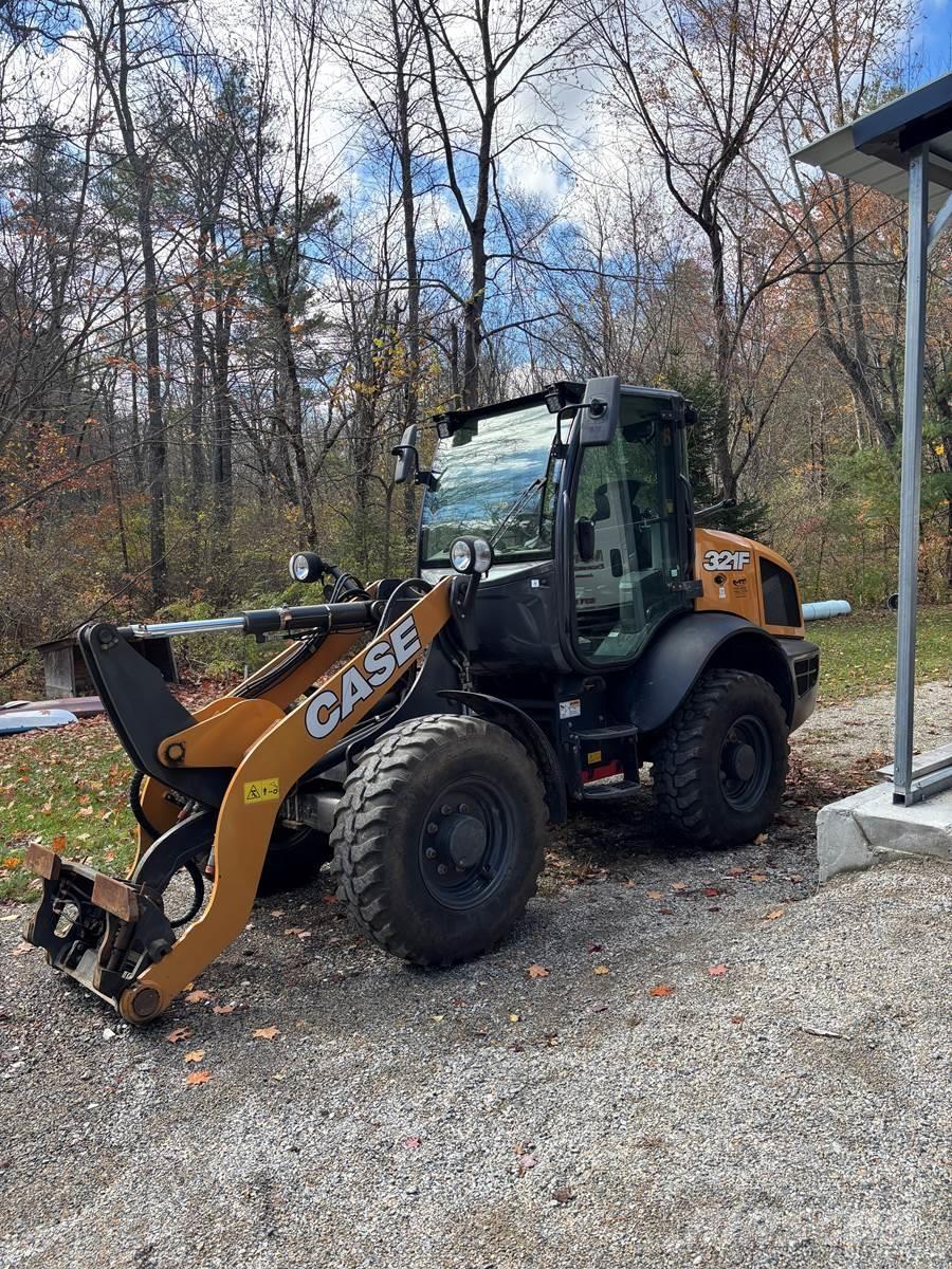 CASE 321F Utovarivači na točkove