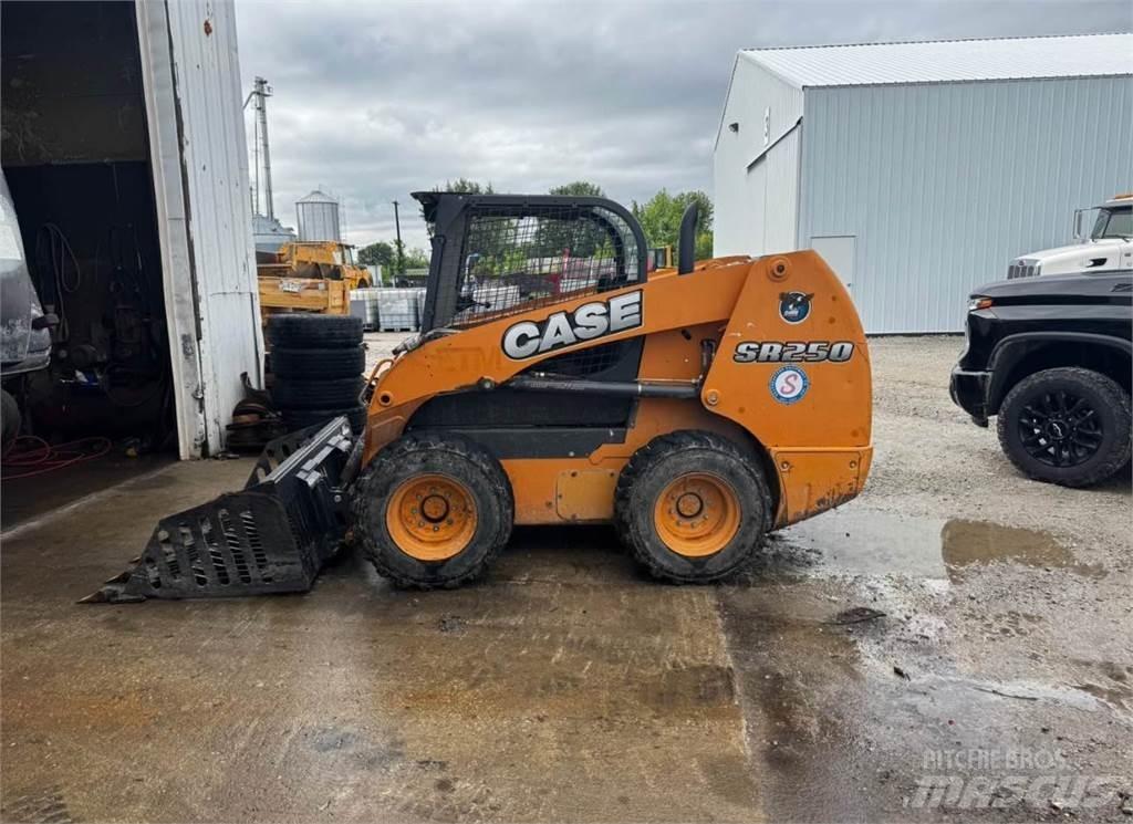CASE SR270 Skid steer mini utovarivači
