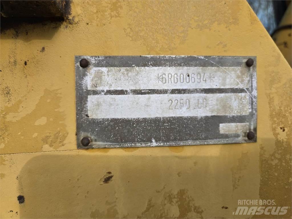 CAT 225D Bageri guseničari