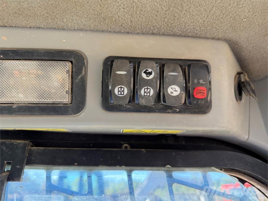 CAT 277D Skid steer mini utovarivači