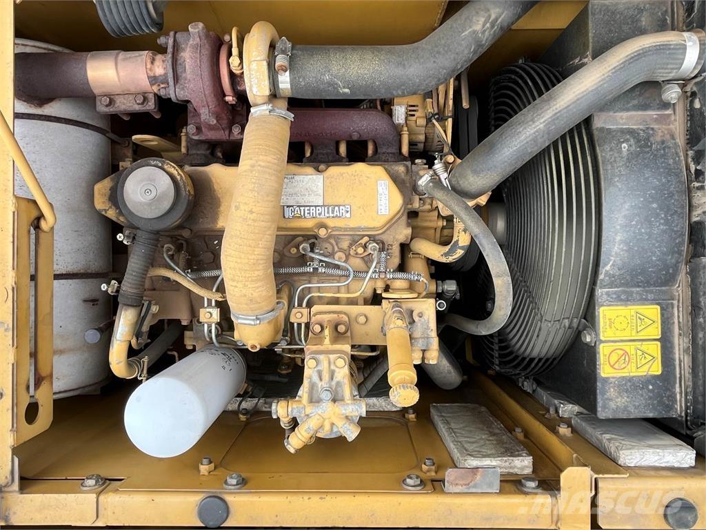 CAT 311C Bageri guseničari