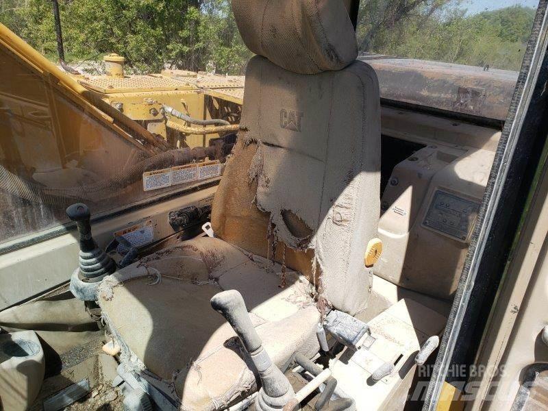 CAT 320L Bageri guseničari