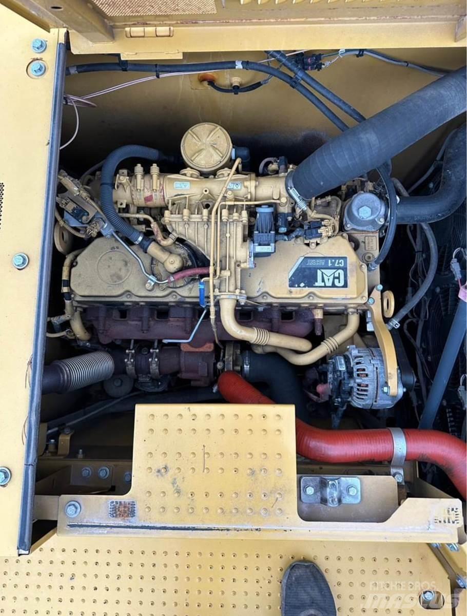 CAT 330GC Bageri guseničari