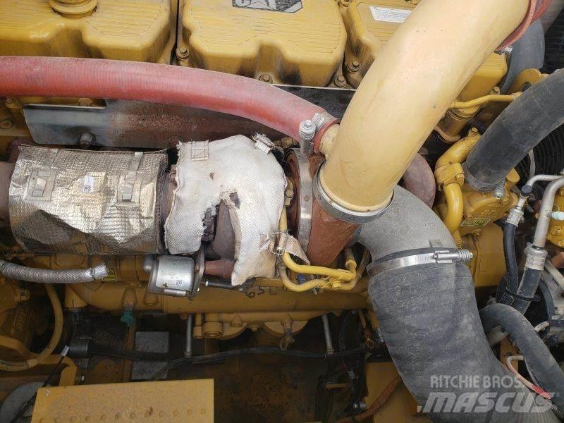 CAT 390FL Bageri guseničari