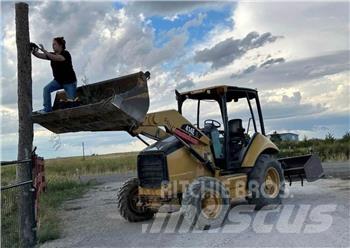 CAT 414E Mašine za nošenje alata