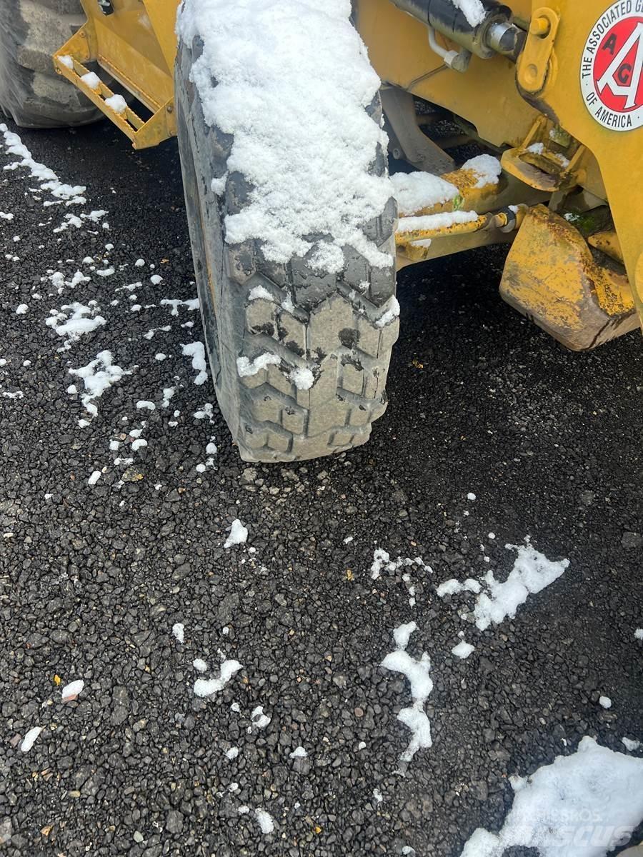 CAT 420E Rovokopači