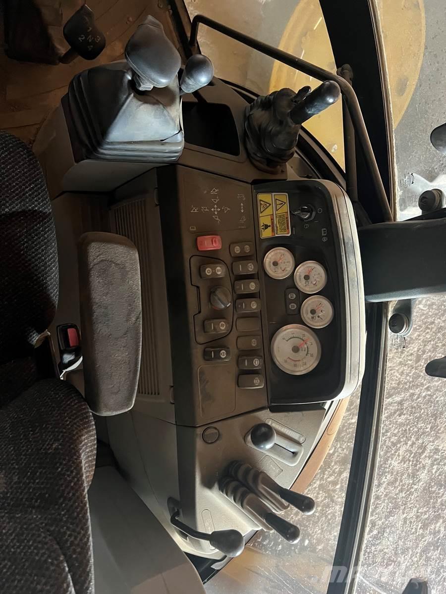 CAT 420E Rovokopači