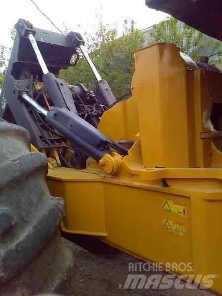 CAT 525C Skideri