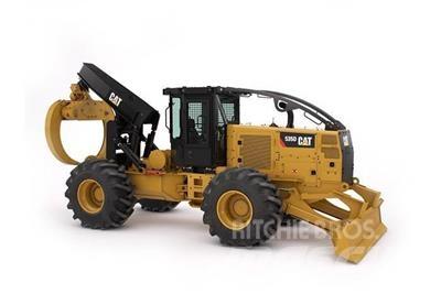 CAT 535D Skideri
