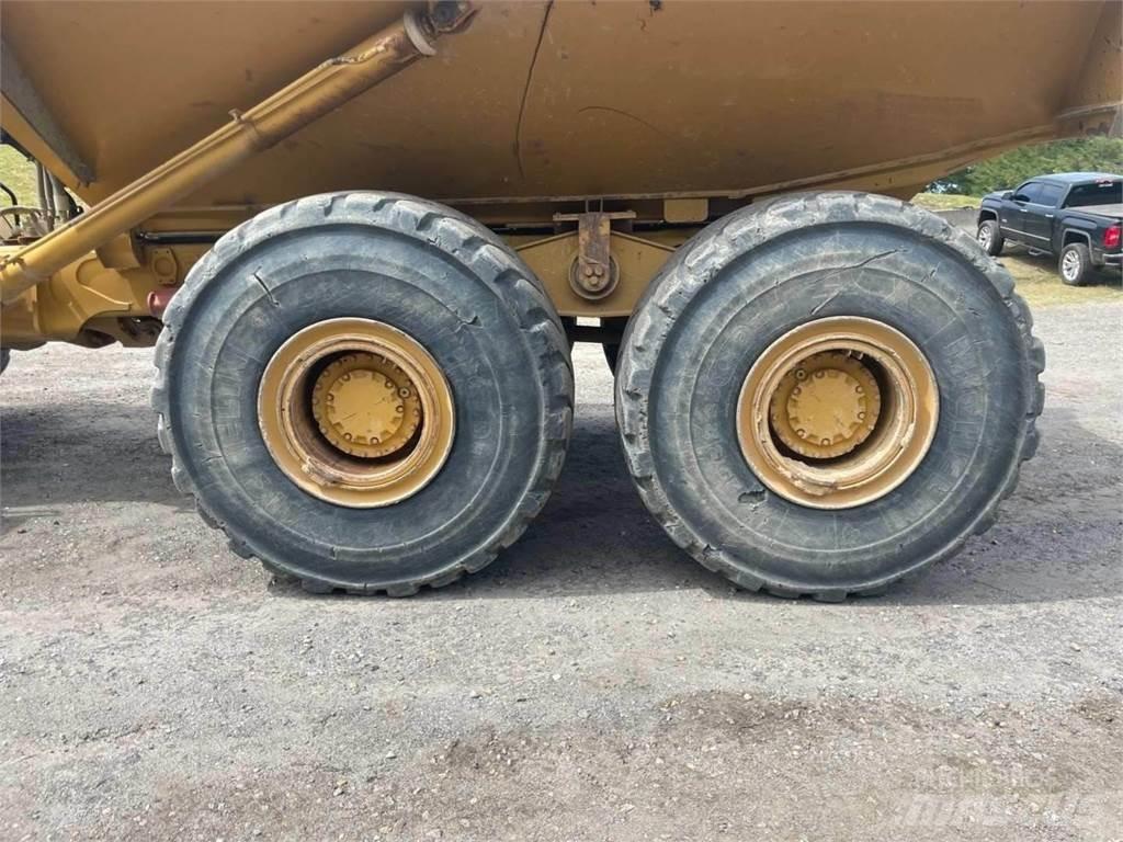 CAT 740 Zglobni damperi