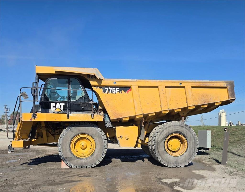 CAT 775F Zglobni damperi