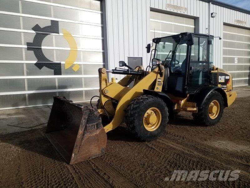 CAT 906M Utovarivači na točkove