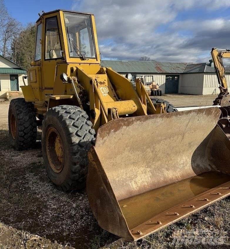CAT 930 Utovarivači na točkove