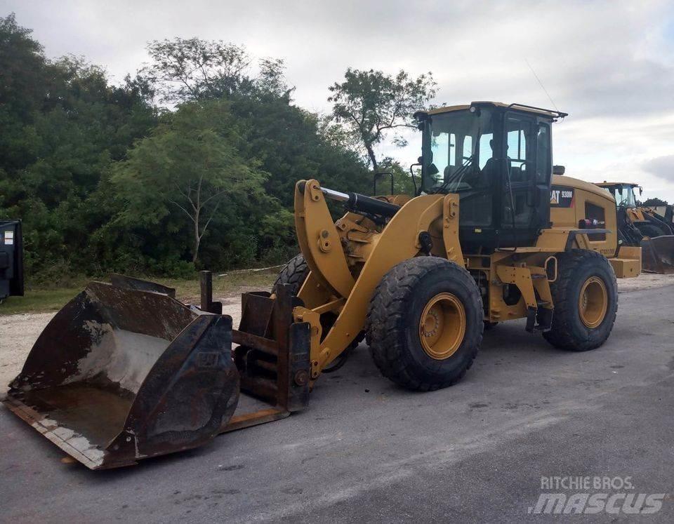 CAT 930M Utovarivači na točkove