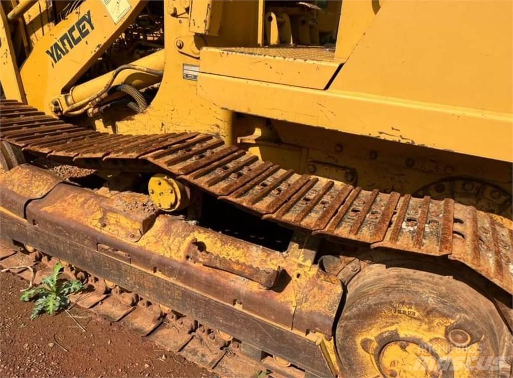 CAT 933C Buldožeri guseničari