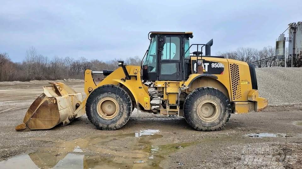 CAT 950M Utovarivači na točkove