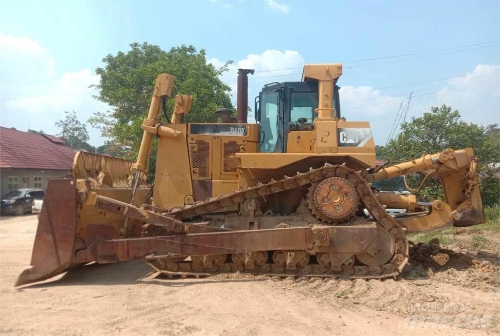 CAT D10T Buldožeri guseničari