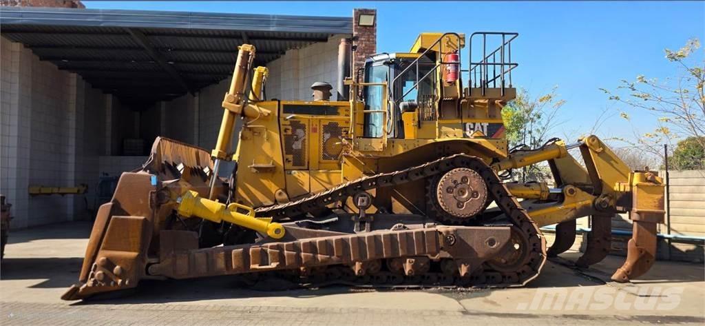 CAT D10T Buldožeri guseničari