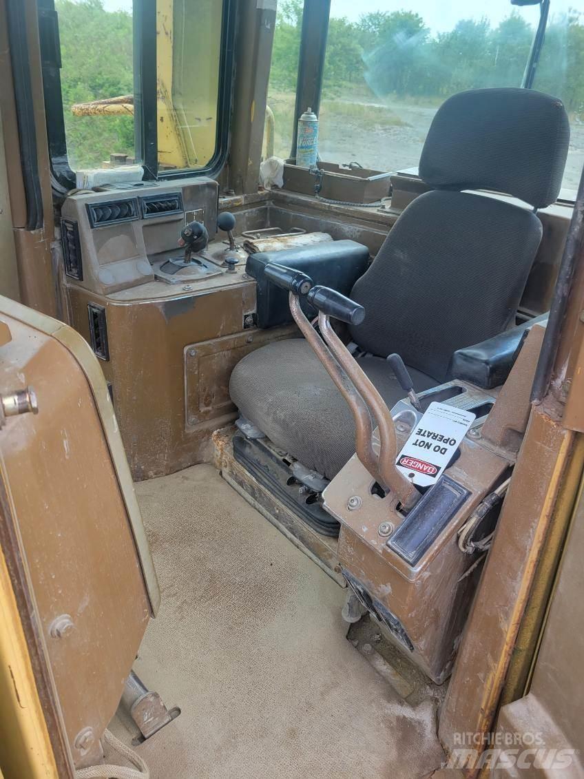CAT D11N Buldožeri guseničari