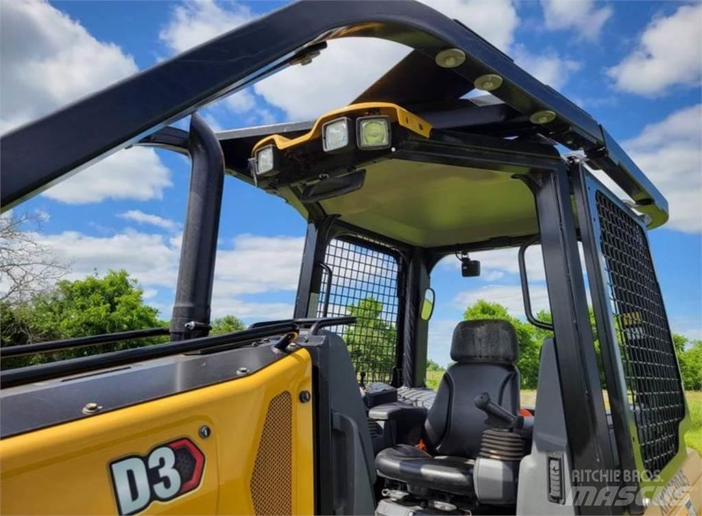 CAT D3 Buldožeri guseničari