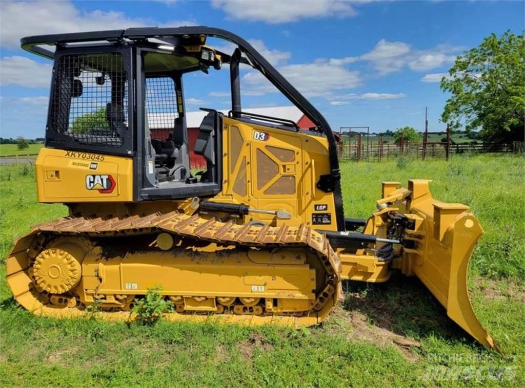 CAT D3 Buldožeri guseničari