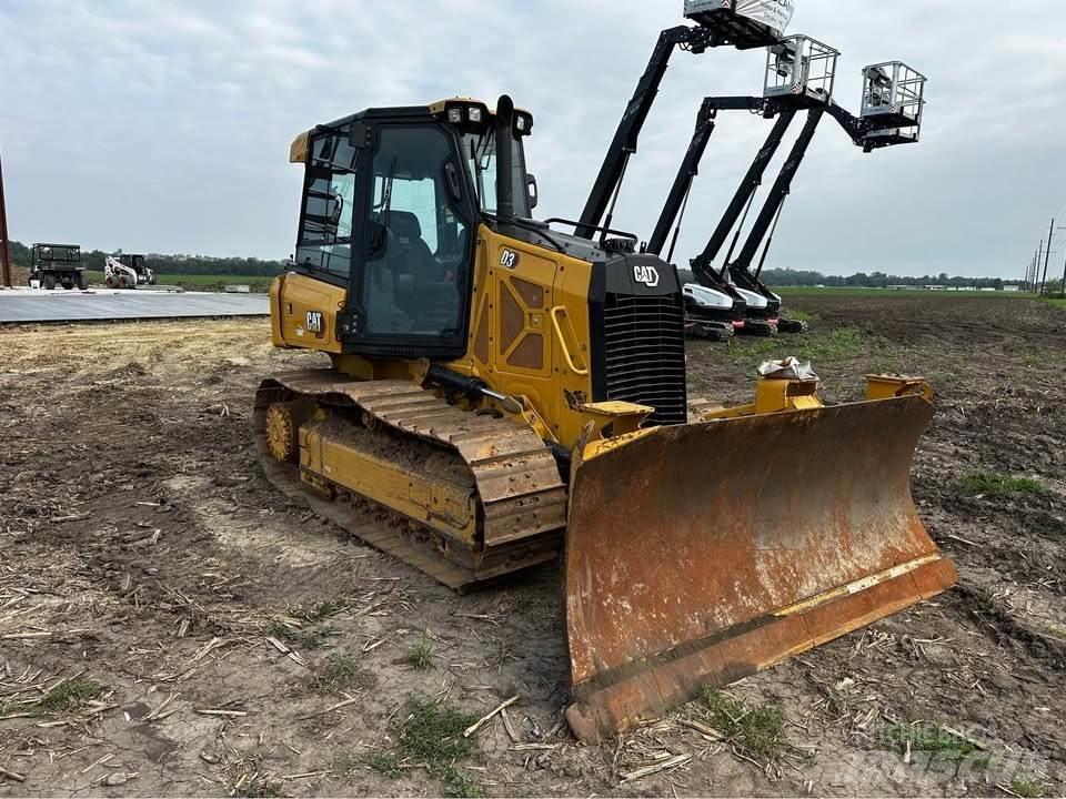 CAT D3 Buldožeri guseničari