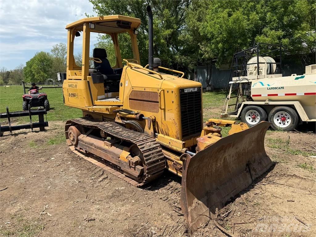 CAT D3G XL Buldožeri guseničari