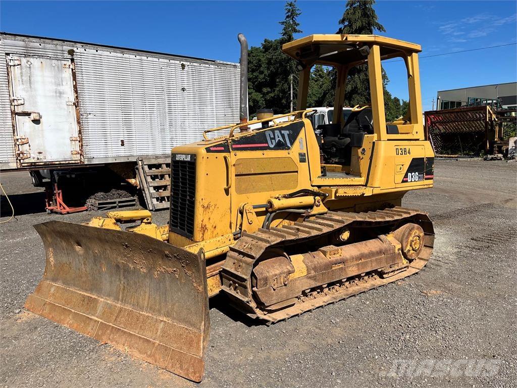 CAT D3G XL Buldožeri guseničari