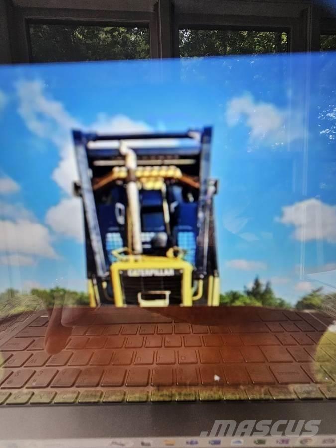 CAT D5G XL Buldožeri guseničari