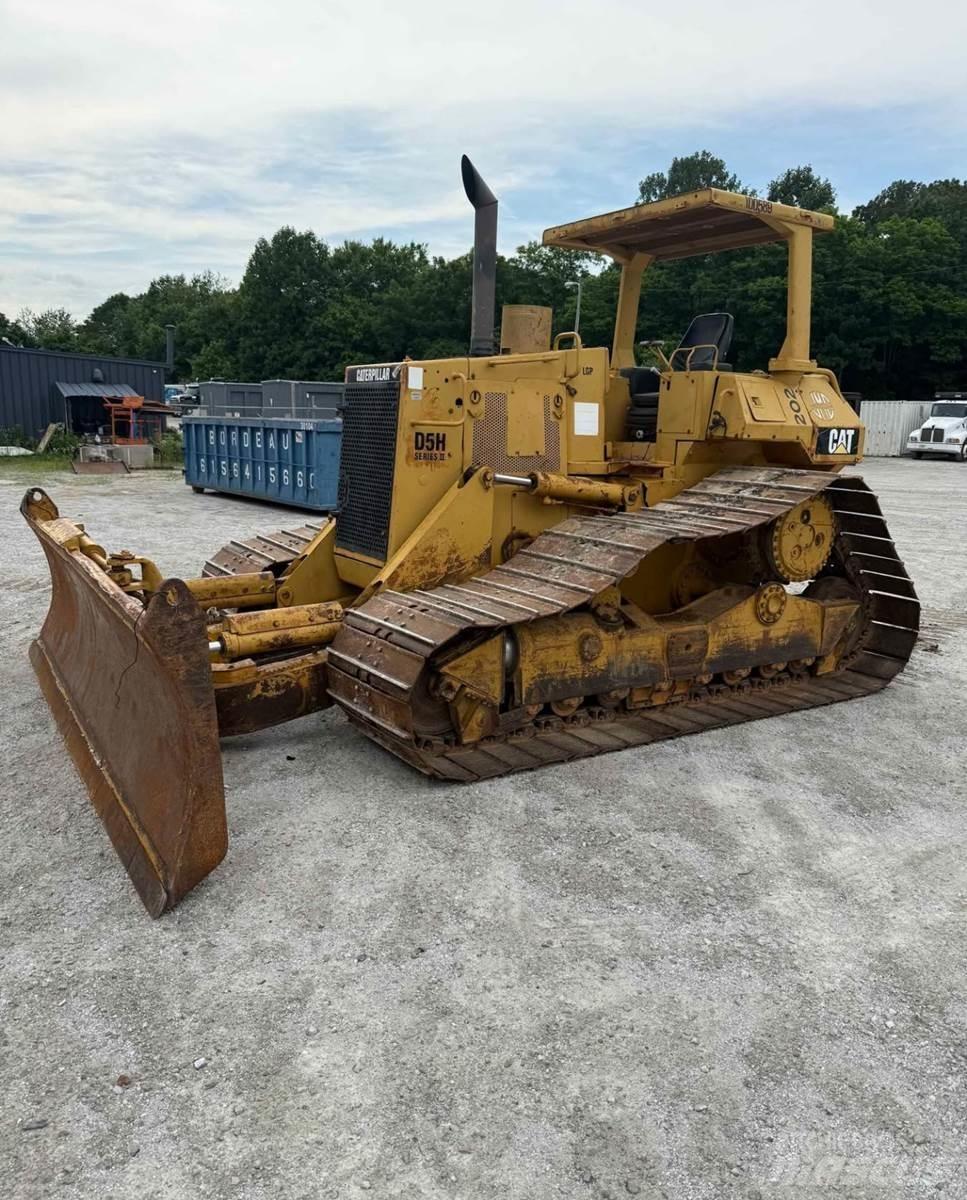 CAT D5H II Buldožeri guseničari