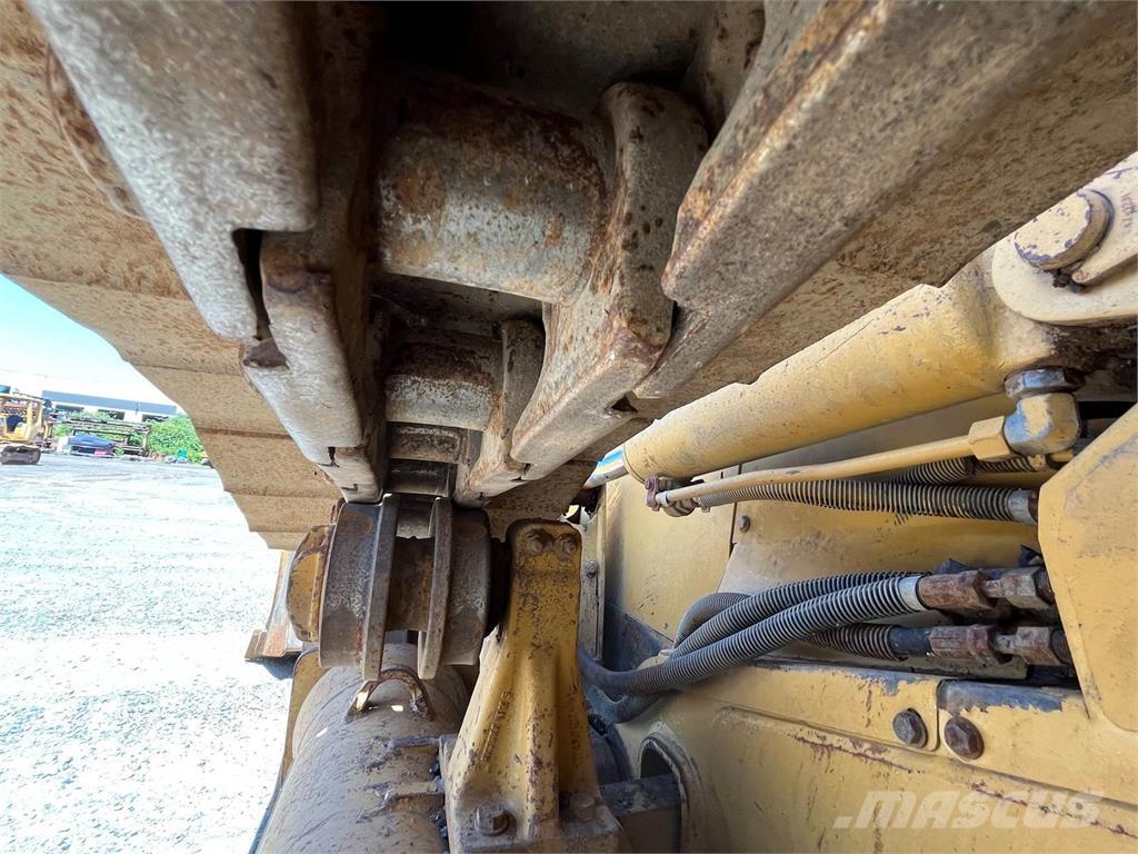 CAT D5N Buldožeri guseničari