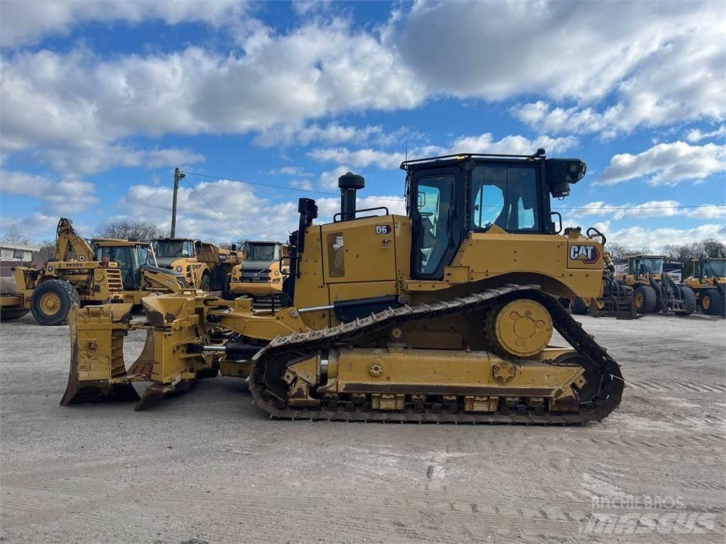 CAT D6 Buldožeri guseničari