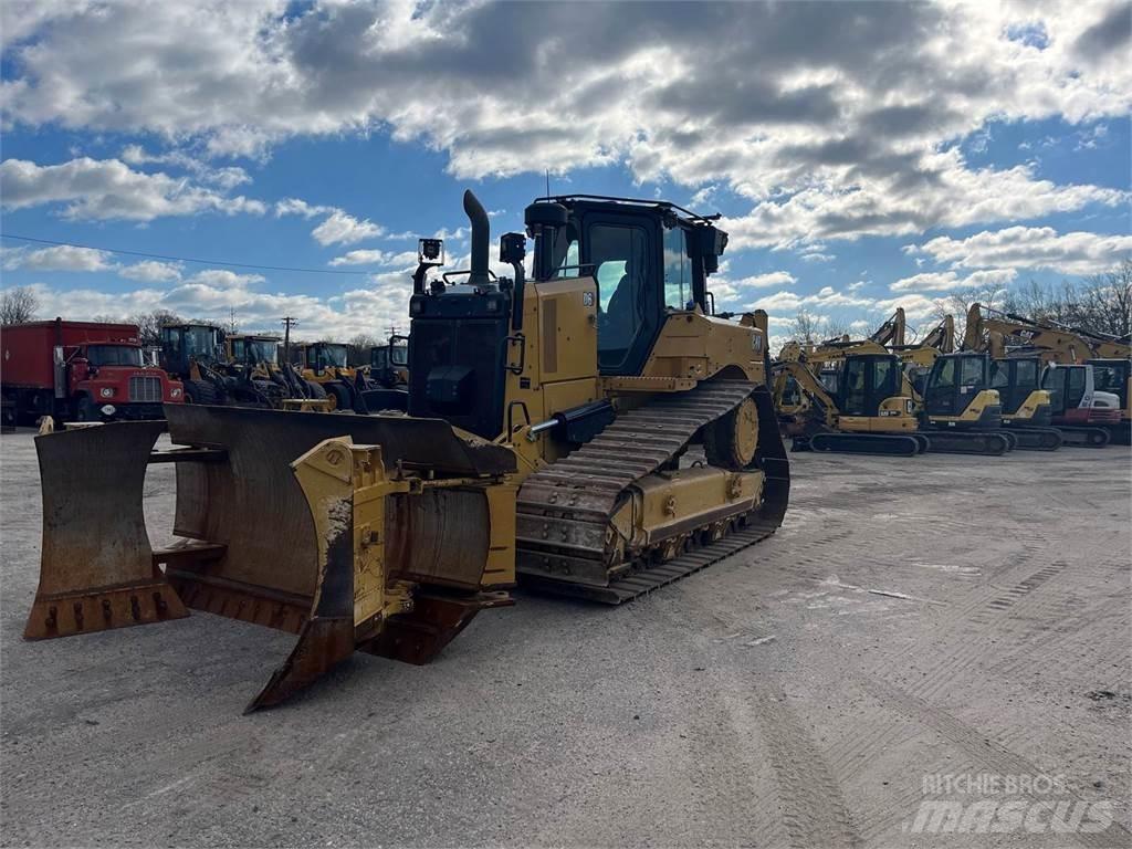 CAT D6 Buldožeri guseničari