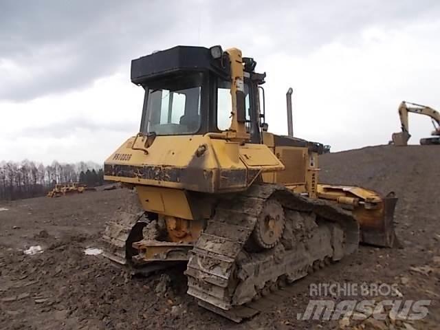 CAT D6M Buldožeri guseničari